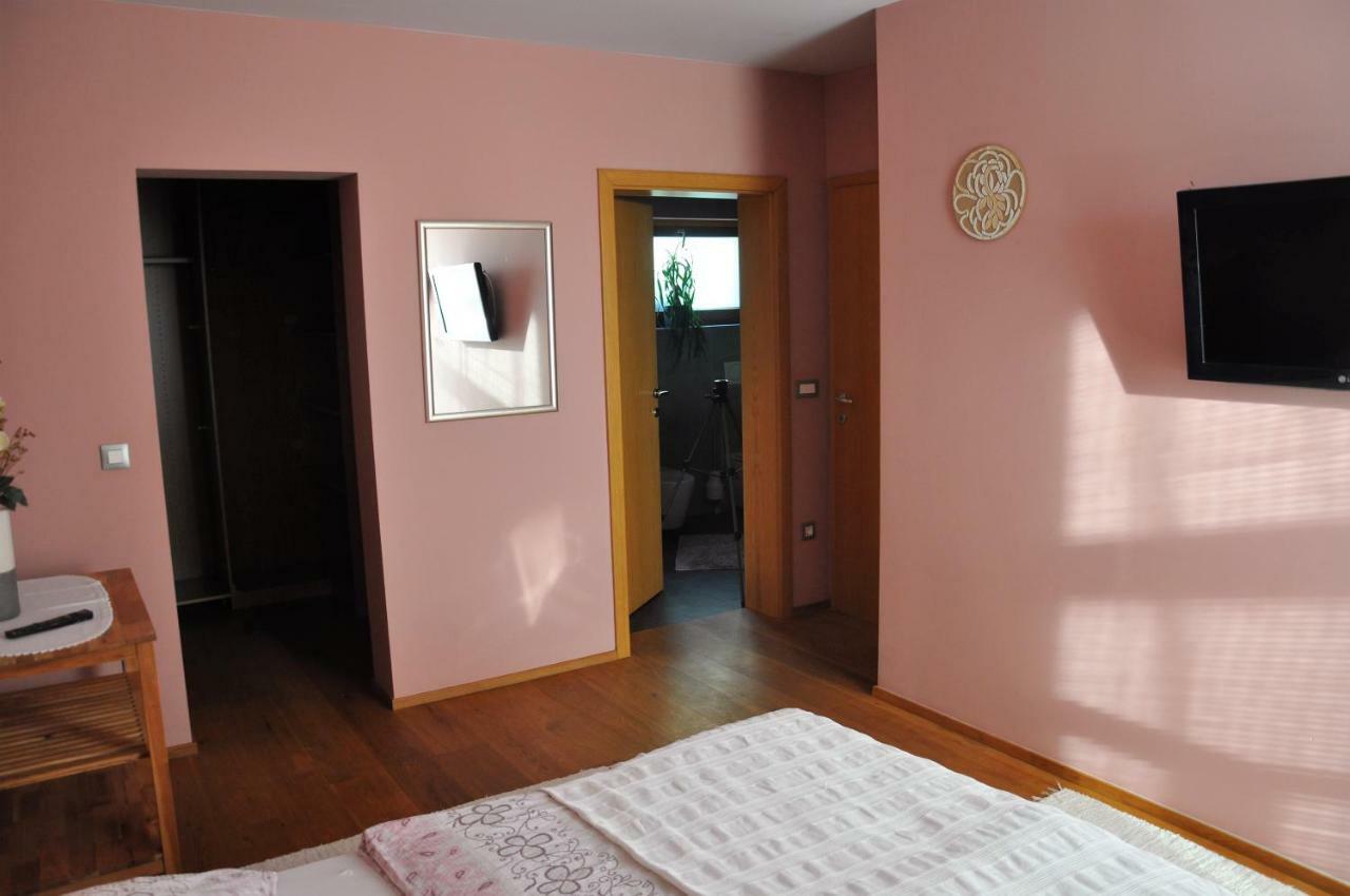 Apartma Rosa Spodnji Otok Ngoại thất bức ảnh